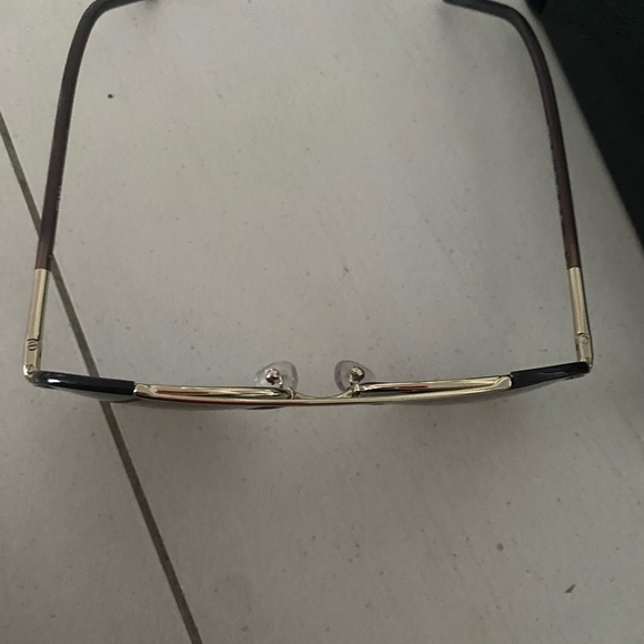 Prada sunglasses 😎 - Picture 4 of 6